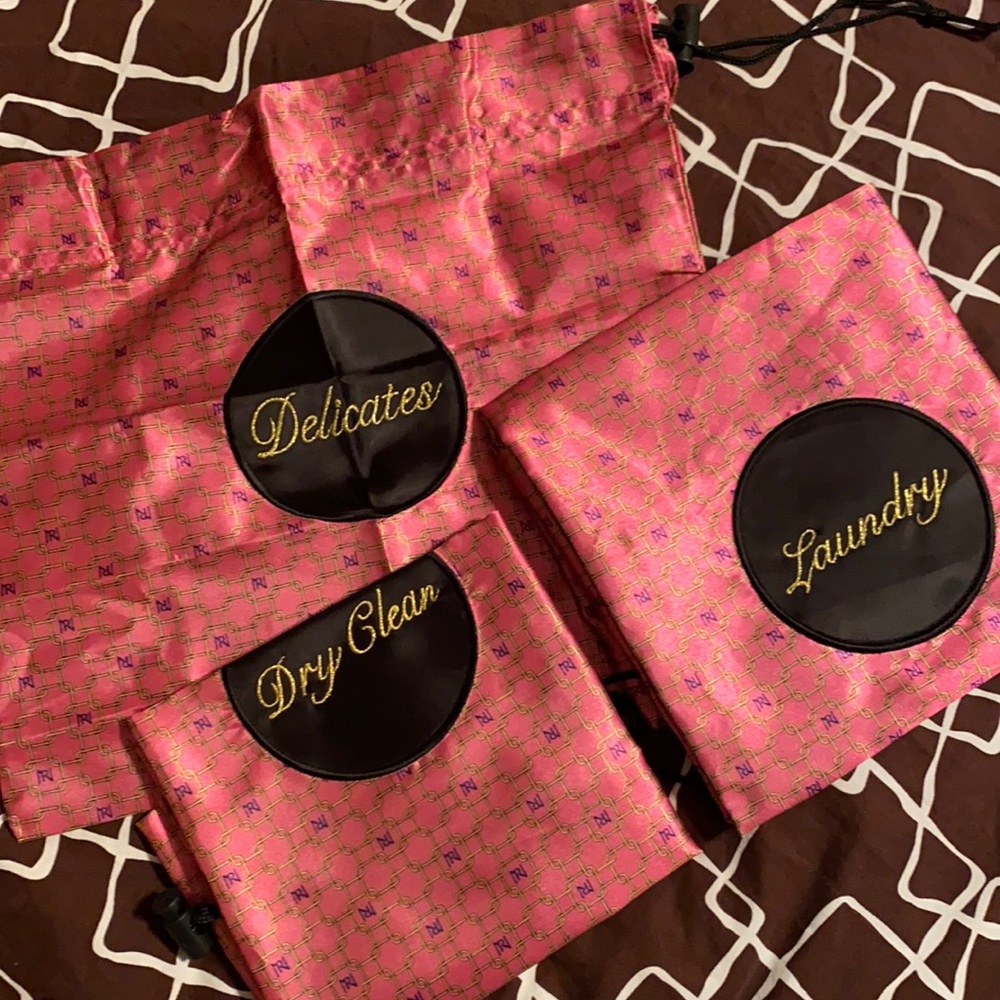 NWOT Tavel Bag Set